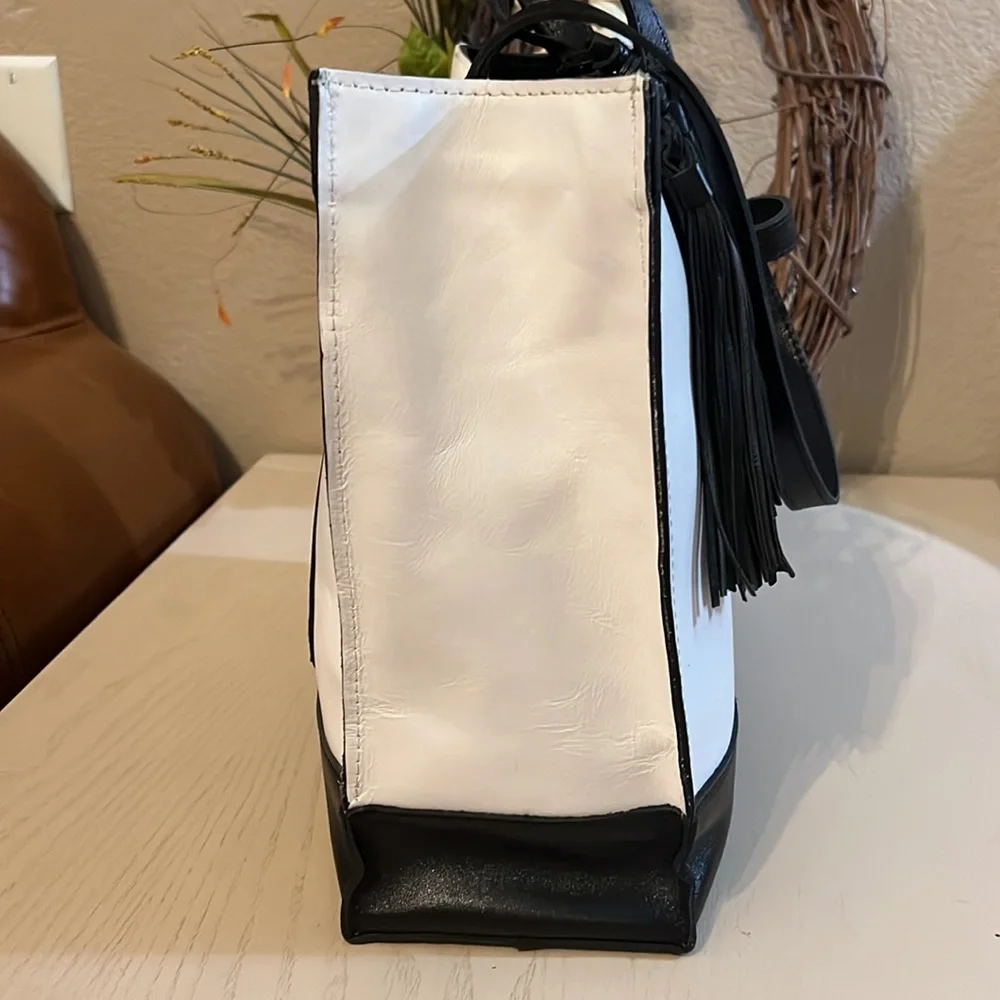 Classic Two-Tone White and Black Tote Bag with Tassel